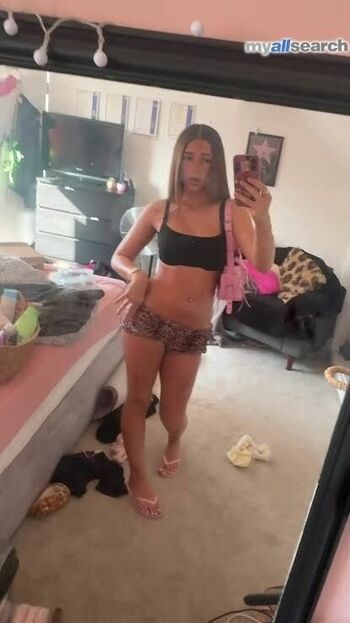 Full leaked Leila jackie young private onlyfans photo