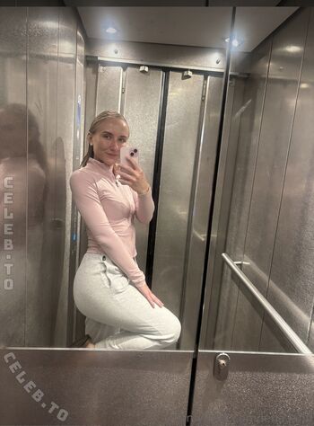 Full leaked Lenaland private onlyfans photo