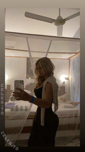 Full leaked Leni zkm private onlyfans photo
