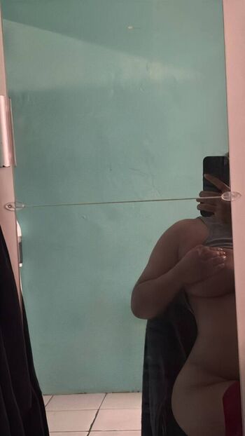 Full leaked Leogurlll private onlyfans photo