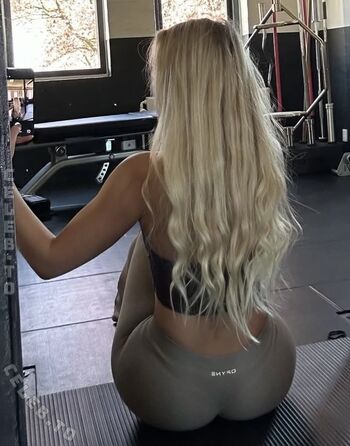 Full leaked Leoniesia private onlyfans photo