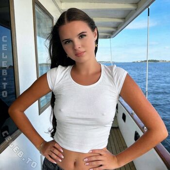 Full leaked Leonih private onlyfans photo