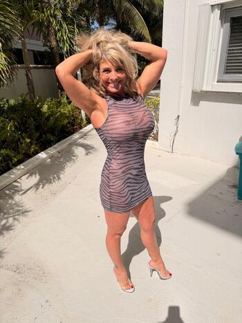 Full leaked Leslie cougar private onlyfans photo