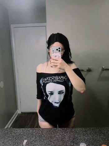 Full leaked Lesxi private onlyfans photo