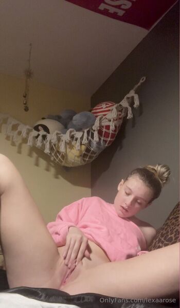 Full leaked Lexaarose private onlyfans photo