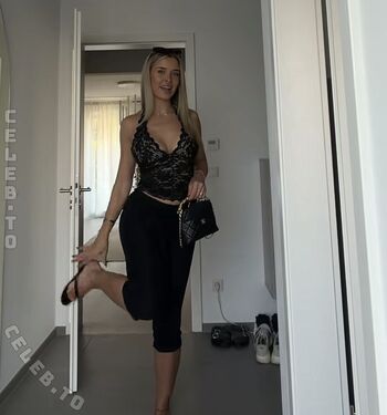 Full leaked Lexi iixi private onlyfans photo