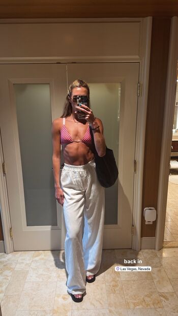 Full leaked Lexie hull private onlyfans photo