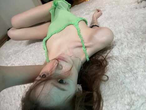 Full leaked Lflorafaunal private onlyfans photo