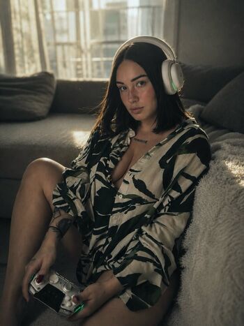 Full leaked Liaarey private onlyfans photo