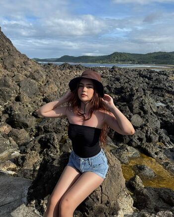 Full leaked Liana mae private onlyfans photo