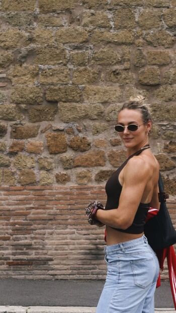 Full leaked Lieke klaver page private onlyfans photo