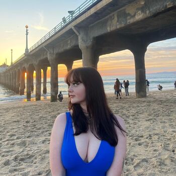 Full leaked Lil strawbs private onlyfans photo