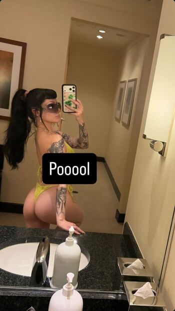 Full leaked Lilbatty private onlyfans photo