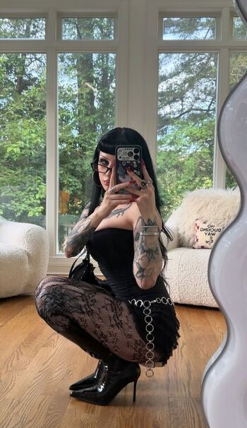 Full leaked Lilbatty private onlyfans photo
