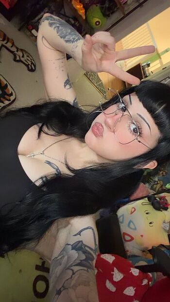 Full leaked Lilbatty private onlyfans photo