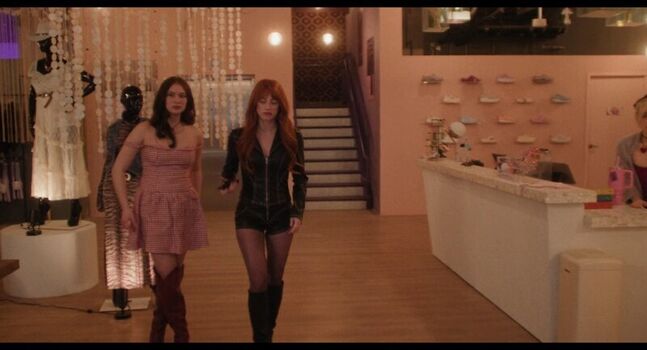 Lili Reinhart
