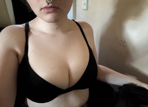 Full leaked Lilith private onlyfans photo