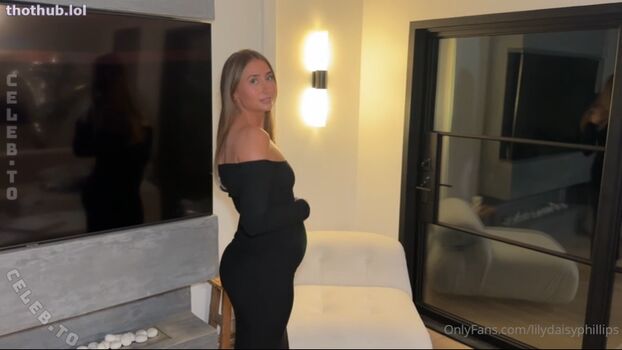 Full leaked Lillian phillips private onlyfans photo