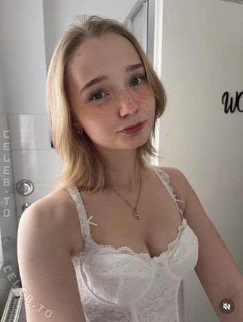 Full leaked Lilly private onlyfans photo