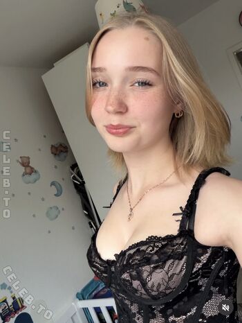 Full leaked Lilly private onlyfans photo