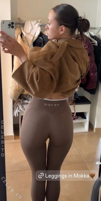 Full leaked Lillyfayye private onlyfans photo