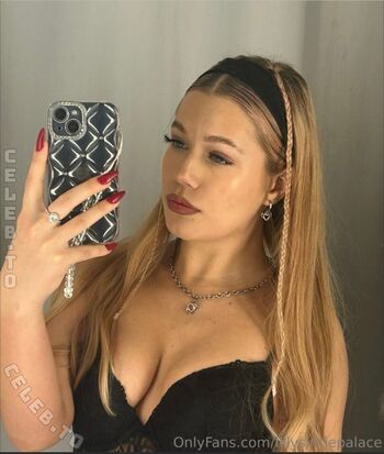 Full leaked Lillyslittlepalace private onlyfans photo