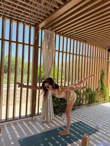Full leaked Lily chee page private onlyfans photo