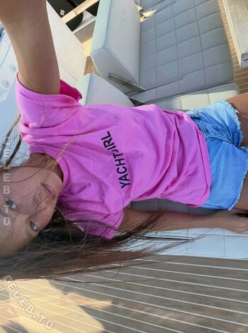 Full leaked Lily chee page private onlyfans photo