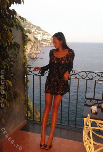 Full leaked Lily chee page private onlyfans photo