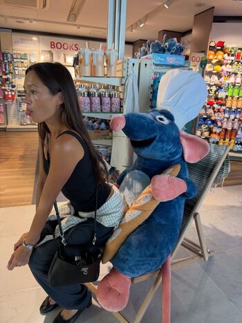 Full leaked Lily chee page private onlyfans photo