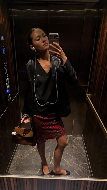 Full leaked Lily chee page private onlyfans photo