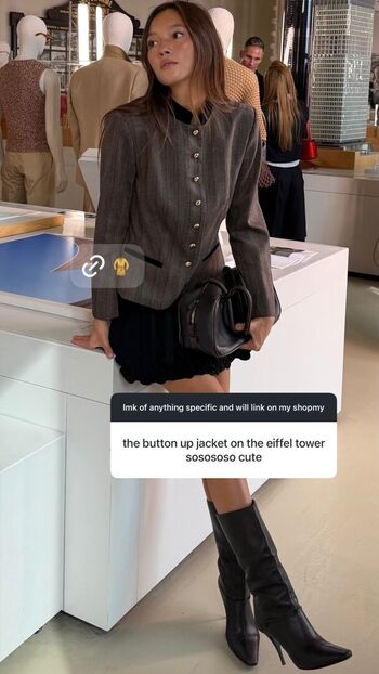Full leaked Lily chee page private onlyfans photo
