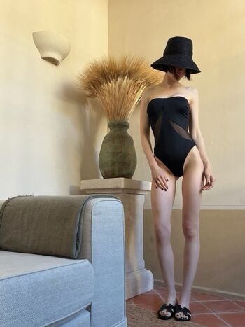Full leaked Lily collins private onlyfans photo