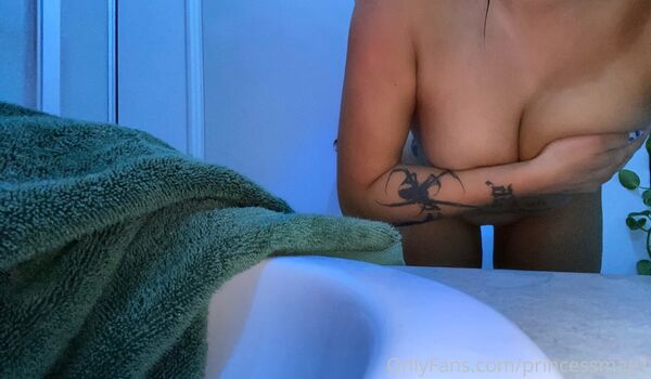 Full leaked Lily mccoy page private onlyfans photo