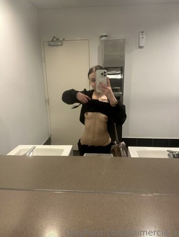 Full leaked Lilymercia private onlyfans photo