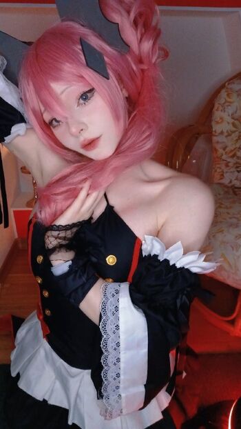 Full leaked Linaneyeon private onlyfans photo