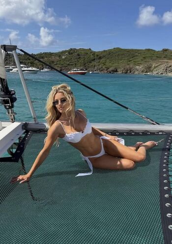Full leaked Lindsay brewer page private onlyfans photo