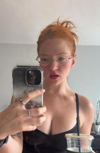 lindsaylogannyc