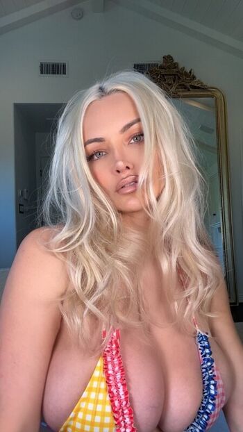 Full leaked Lindsey pelas  page private onlyfans photo
