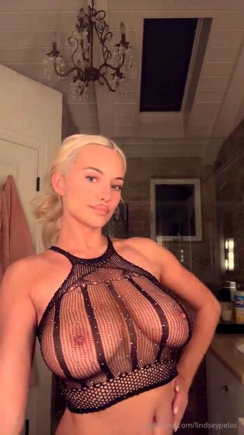 Full leaked Lindsey pelas page private onlyfans photo