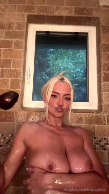 Full leaked Lindsey pelas private onlyfans photo