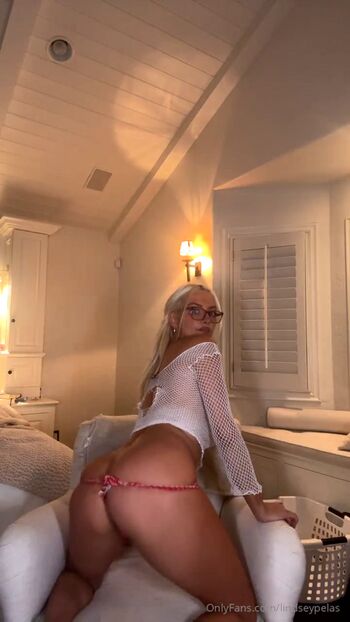 Full leaked Lindsey pelas private onlyfans photo