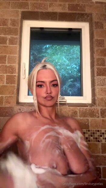 Full leaked Lindsey pelas private onlyfans photo