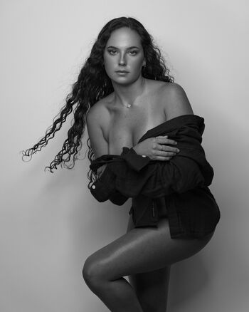 Full leaked Lindsey shields private onlyfans photo