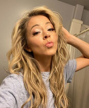 Full leaked Lindsey stirling  page private onlyfans photo