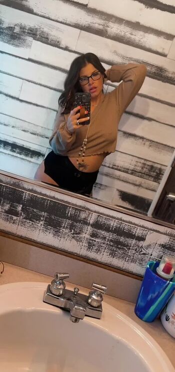 Full leaked Lindzee  page private onlyfans photo