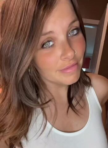 Full leaked Lindzee private onlyfans photo