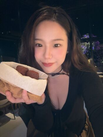 Full leaked Ling  ee page private onlyfans photo