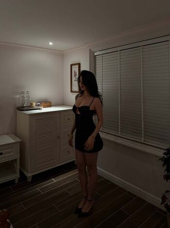 Full leaked Lingdfg page private onlyfans photo