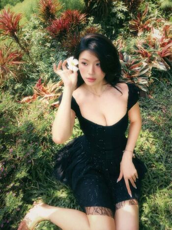 Full leaked Lingdfg page private onlyfans photo